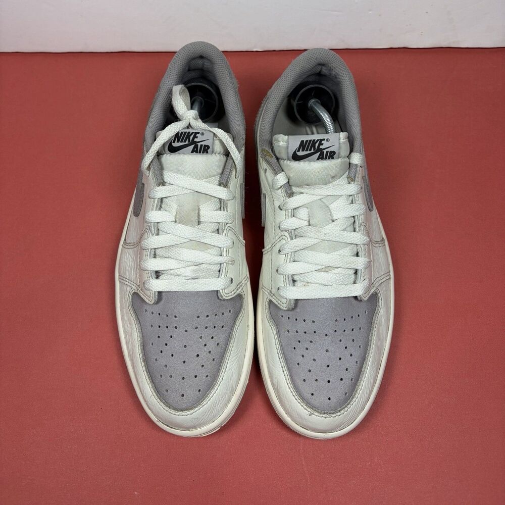 Nike Air Jordan 1 Retro Low OG Atmosphere Grey Sail CZ0790-101 Men's Size 9 - Picture 3 of 7